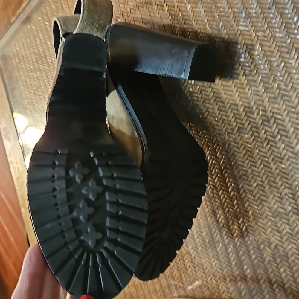 KDB shoes - 8.5 - Picture 7 of 7
